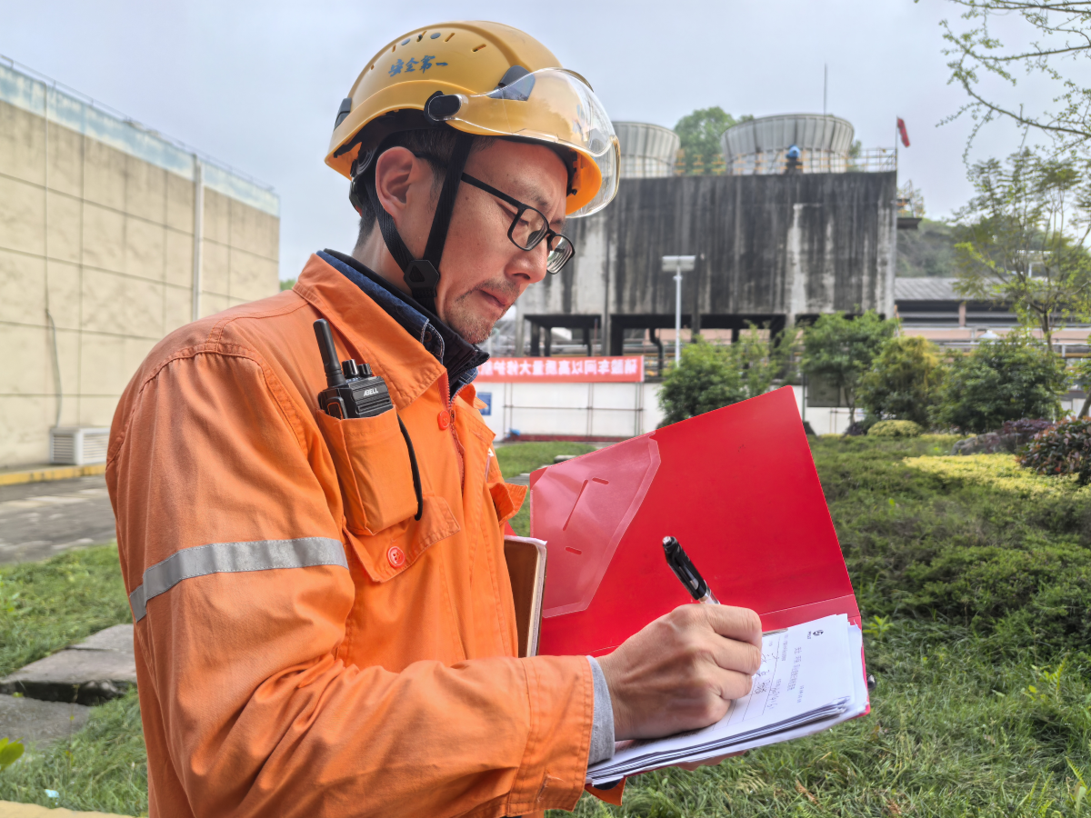 全力以赴搞建設 方圓之間顯擔當(圖6)