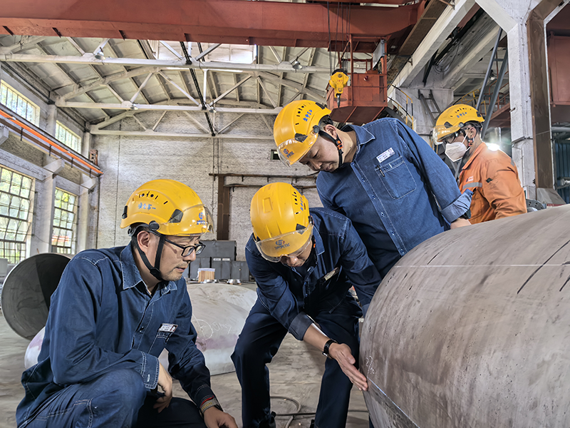 弘旭公司總經(jīng)理劉小東帶隊督導設(shè)備制造安全生產(chǎn)專項檢查(圖3)