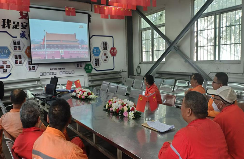  弘旭公司組織觀看九三閱兵式，激發(fā)愛國熱情(圖4)