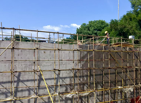 弘旭員工直面烈日考驗，汗水鑄就質(zhì)量豐碑